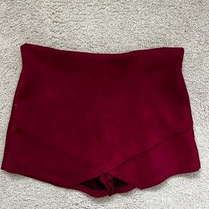 American Threads zip-up skort. Size M.